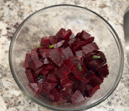 red_beet_poke_in_a_glass_bowl